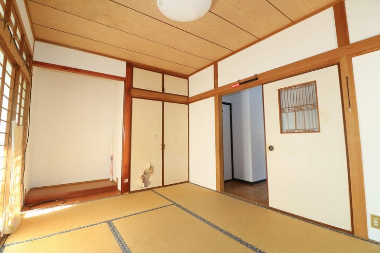 【1F和室6帖】
床の間、押し入れ付き