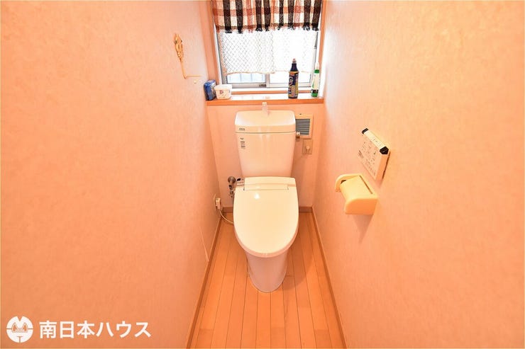 【トイレ】温水洗浄便座機能付き!