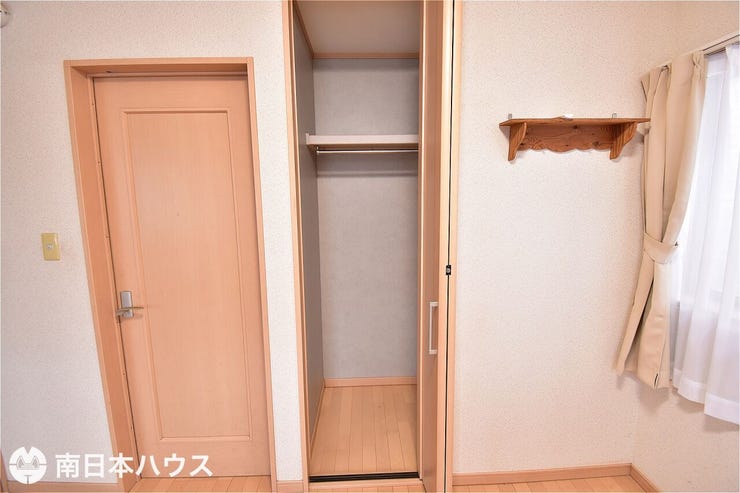 【4.5帖と4.5帖の洋室の収納】