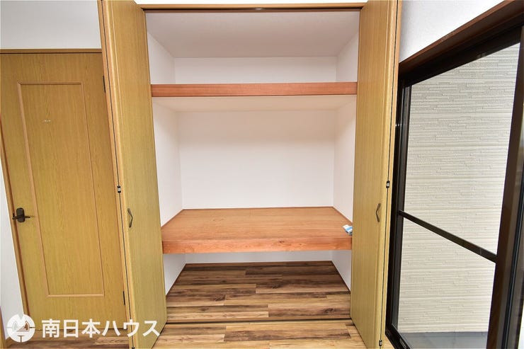 【洋室収納】