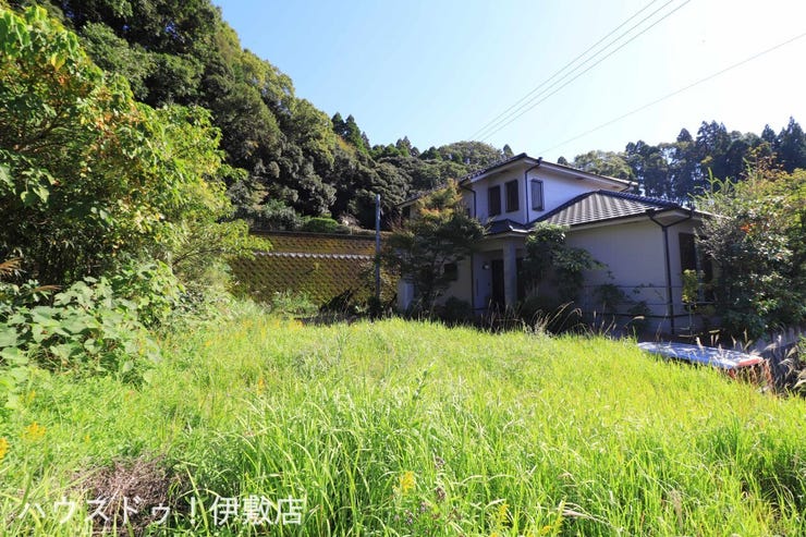 【外観写真】
「他社で住宅ローンに落ちてしまった」「車のローンが残っている」など、住宅ローンでお困りの方はぜひ一度弊社までご相談ください。