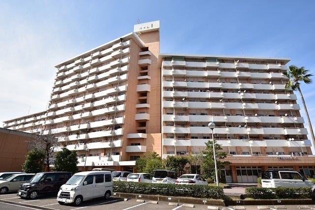 【外観】
【鴨池ハイム1号棟】
14階建ての13階部分のお部屋です!
オーナーチェンジ物件!