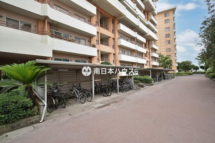 鴨池新町 鴨池ハイム２号棟 【鴨池ハイム2号棟の駐輪場】