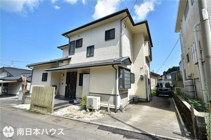 【外観】
北角地【敷地面積166.28㎡(50.29坪)】駐車2台!
即日ご内覧可能です♪
