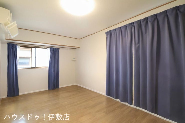 【2F洋室7.5帖】
「他社で住宅ローンに落ちてしまった」「車のローンが残っている」など、住宅ローンでお困りの方はぜひ一度弊社までご相談ください。
※AIによる家具消し済