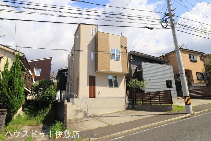 【外観写真】
「他社で住宅ローンに落ちてしまった」「車のローンが残っている」など、住宅ローンでお困りの方はぜひ一度弊社までご相談ください。