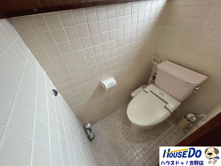 ■リフォームのご相談も承ります。
「壁紙をかえたい!」「お風呂やトイレは新品に交換したい!」など、お客様のご希望、予算をヒアリングさせて頂きながらご提案致します。
お気軽にご相談ください。