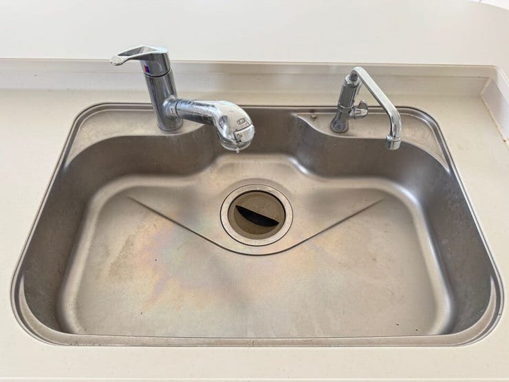 シンクは広々としていてお鍋など調理器具を置いても余裕があります♪