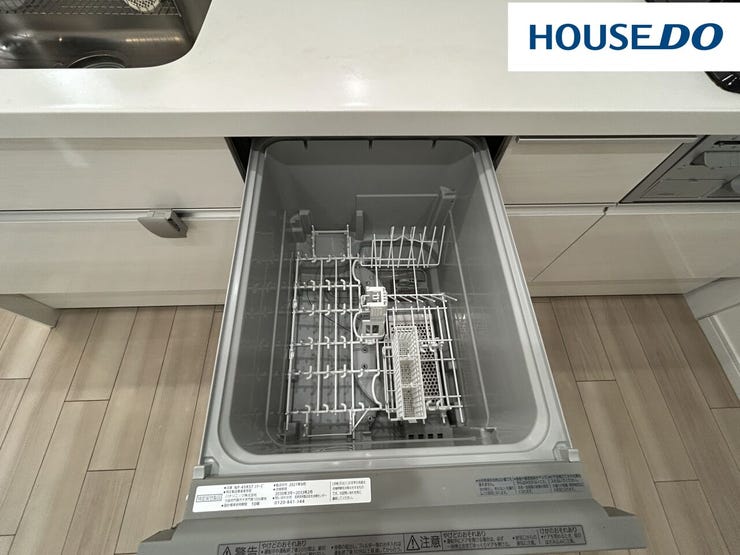 洗い物に時間を拘束されない食洗機♪高温で洗う為すっきりするので、肉などの油汚れやバターなどさっぱりと洗いあがり、片づけが苦になりません☆2021年10月システムキッチン新調☆