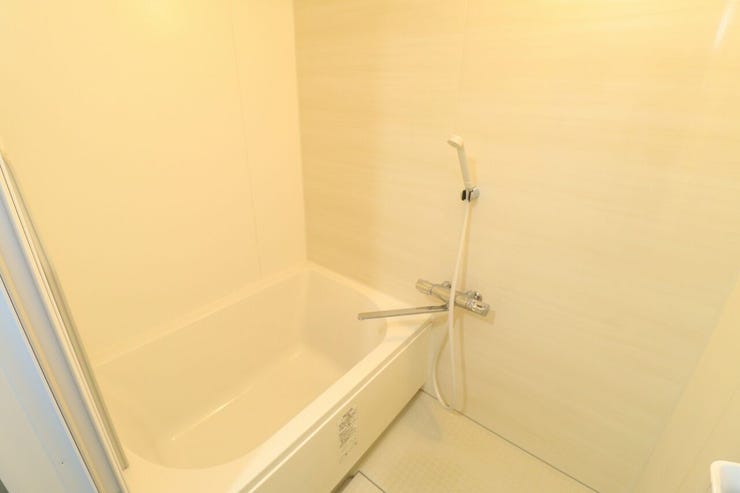 【浴室】
・2024年3月ユニットバス交換済で綺麗な状態です。