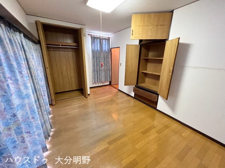 自由に家具の配置ができ、お子様が勉強したり遊んだりするスペースとして利用できます。