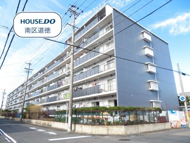 【外観】
6階建ての4階部分のお部屋にあたります。2025年6月リフォーム済み!キレイな室内です♪
名鉄常滑線「柴田駅」まで徒歩約4分と、通勤・通学に便利な立地です。