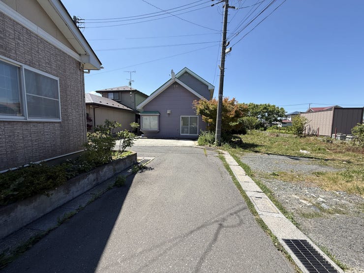現地(2026年7月)撮影
◎建築条件無し◎
詳細は、ハウスドゥ 八戸下長までお気軽にお問い合わせくださいませ♪