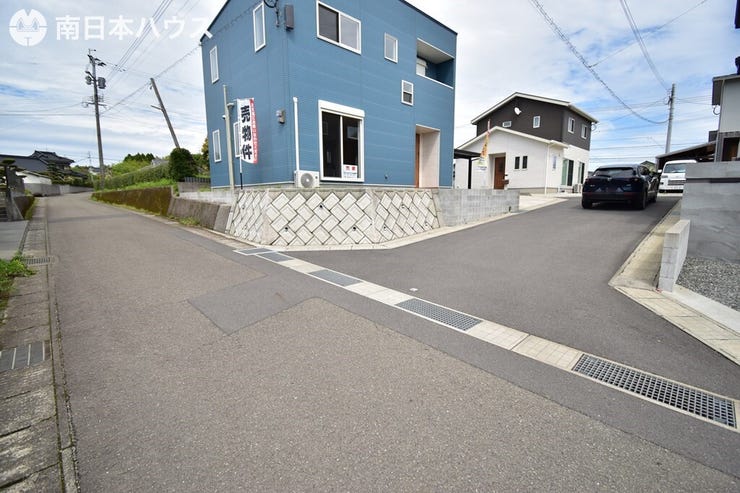 【前面道路】南西角にあるお家です♪