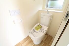 【建築プラン例…みなみの家　トイレ】
【建物価格…1650万】
【間取り…4LDK】
【建物（延床）面積…87.77㎡】