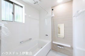 【建築プラン例…YOKAIE　浴室】
【建築価格…1469.6万円】
【建築面積…111.27㎡】