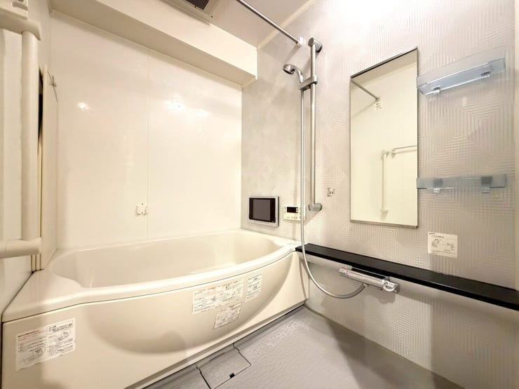 テレビ付きの浴室です