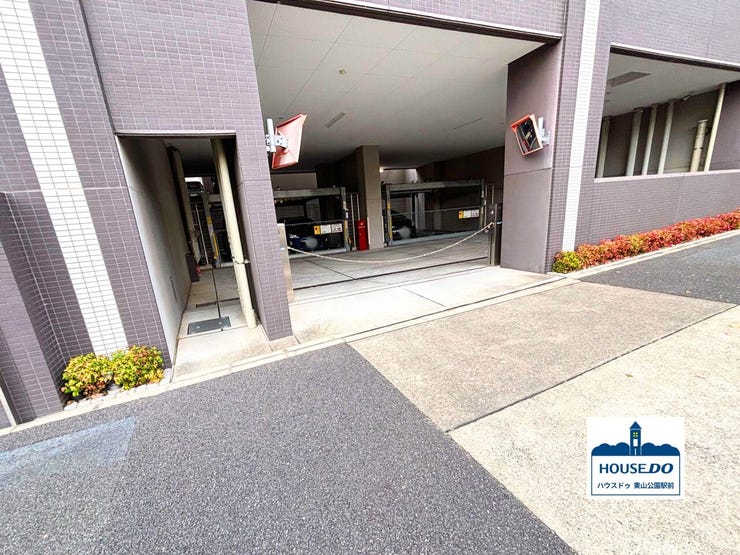 機械式駐車場の様子