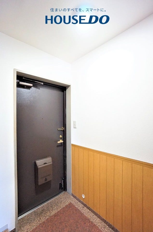 重厚感溢れる玄関♪毎日の外出や帰宅の際にも気持ちを落ち着かせてくれる環境です。