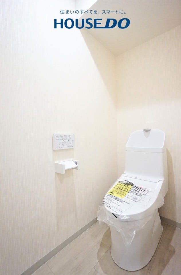 清潔感のあるウォシュレット付きのトイレ。毎日使う物なのでこだわりたいポイントですね♪