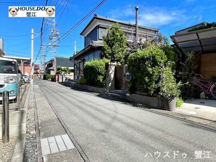 東側公道幅約3.7m間口約16.9m