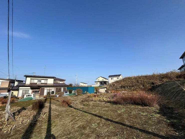 現地(2025年11月)撮影
◎現地案内予約受付中!◎
詳細は、ハウスドゥ 八戸市庁前までお気軽にお問い合わせください♪