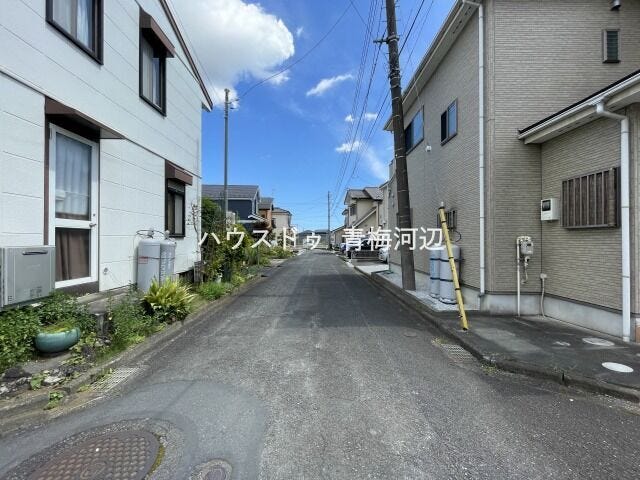【東側前面道路】
