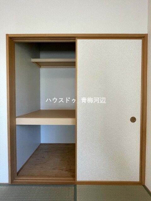 6帖和室収納
