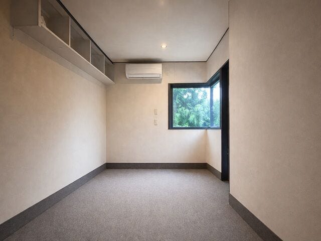 9帖洋室:画像は実際の室内写真及び間取り図をもとに、CGにて再現したイメージ画像であり、実際とは異なります。