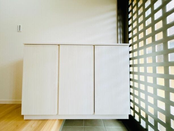 シューズボックスもキレイに!取っ手の出っ張りがないのでスッキリとした見た目です(^^)/