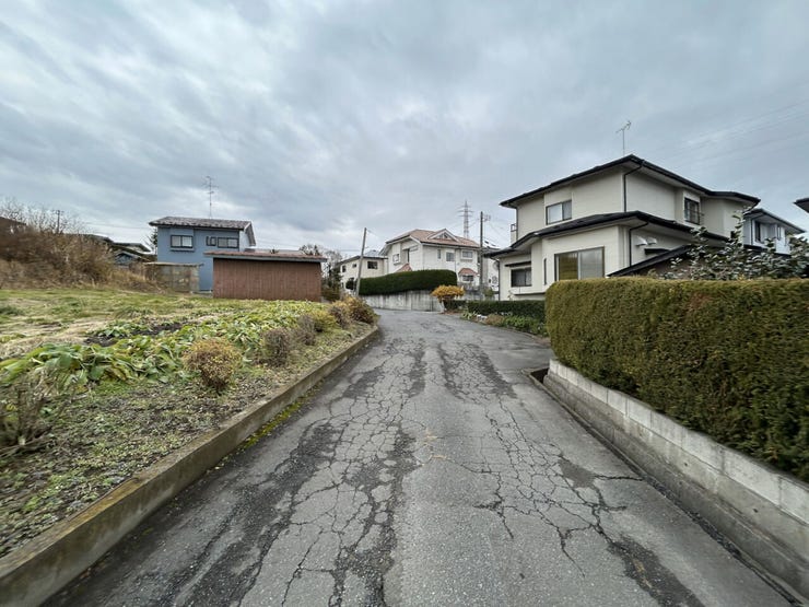 現地(2025年12月)撮影
◎建築条件付き◎
詳細は、ハウスドゥ 八戸田向までお気軽にお問い合わせくださいませ♪