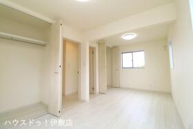 【建築プラン例…みなみの家　洋室】
【建築価格…1650万】
【間取り…3SLDK】
【建物（延床）面積…87.77㎡】