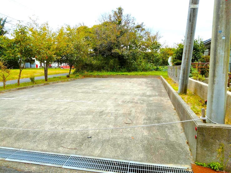 徒歩すぐに駐車場あり