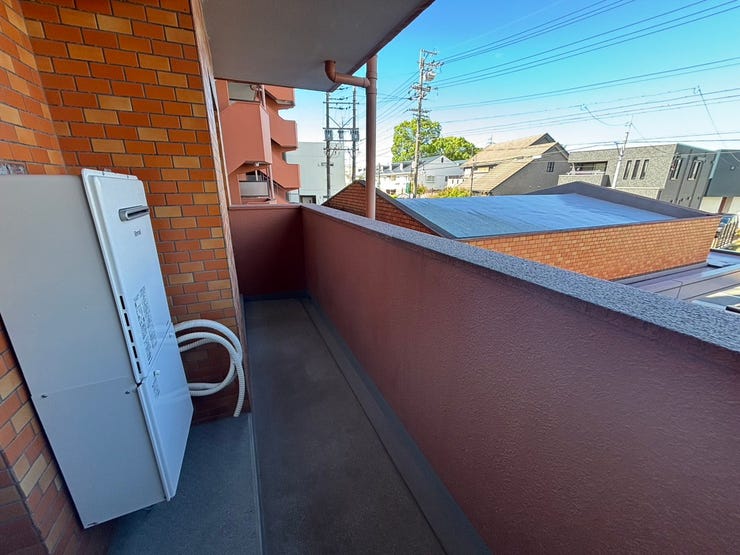 南面のバルコニーは日当り良好♪洗濯物もしっかり乾き、布団もフカフカになります(^^)気持ちよく眠りにつけますね!