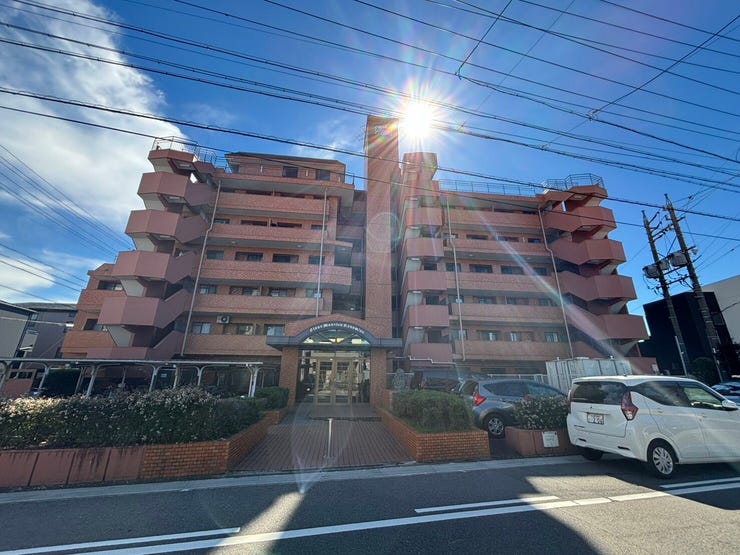 【外観】
◆国府宮駅 徒歩約13分
◆オートロック付き