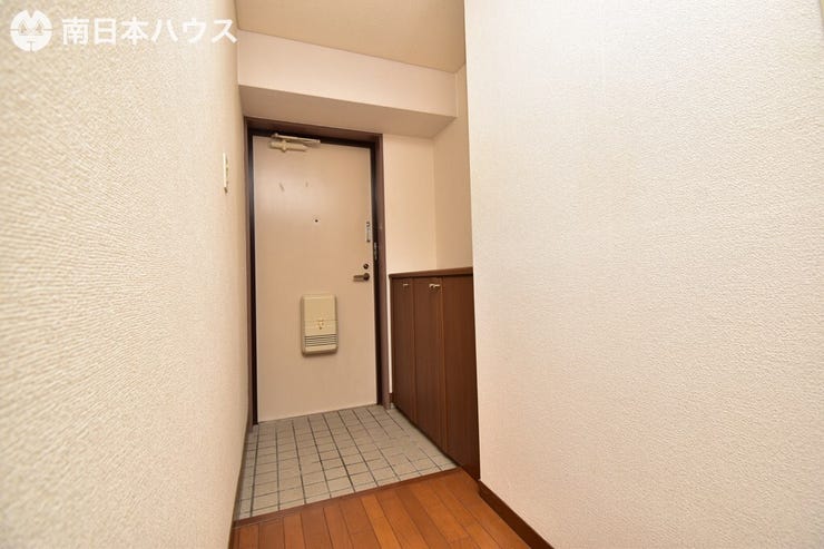 新照院町 ダイアパレス新照院 【玄関】シューズボックス付きの玄関スペースです♪
