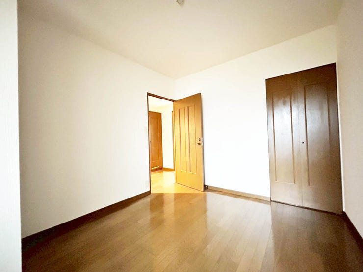 【最寄り駅まで徒歩10分圏内】ホワイトキャッスル八幡駅東♪2面採光♪日当たり良好♪システムキッチン♪