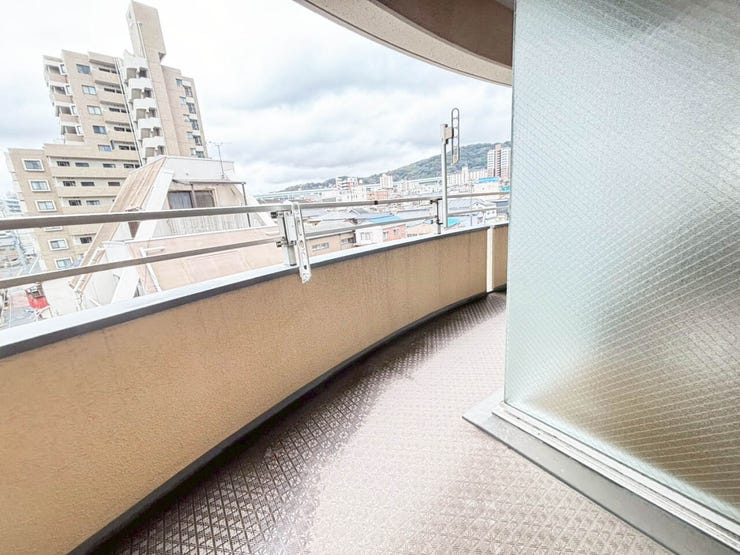 【最寄り駅まで徒歩10分圏内】ホワイトキャッスル八幡駅東♪2面採光♪日当たり良好♪システムキッチン♪