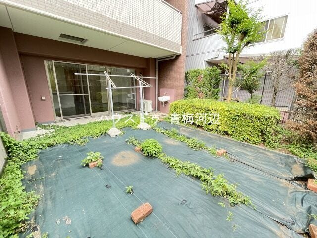 庭:安心してお子様やペットを遊ばせられますね◎