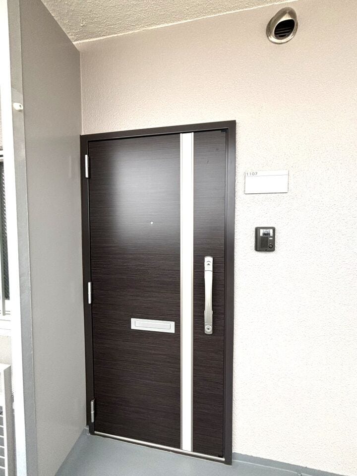 ◆玄関ドアもリニューアルしています♪