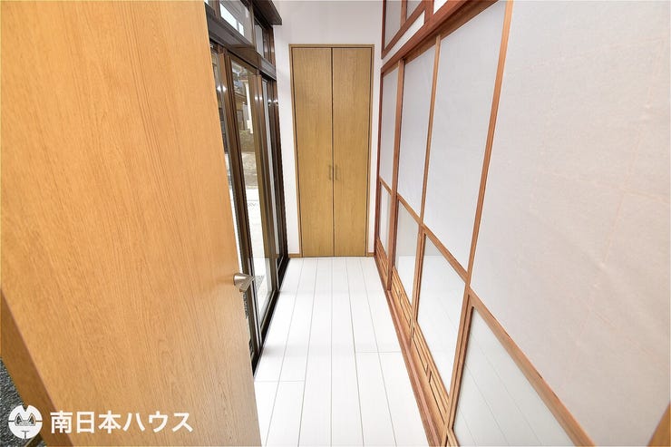 【縁側】南向きの日当たり良好な縁側があります!サンルームとしても使用できそうです♪