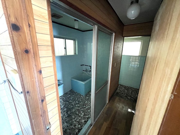 浴室と洗面一体型で、掃除も片付けも楽々!