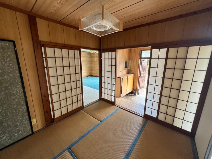 和室4.5畳、ふすまを開けて広々動線!