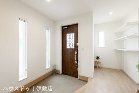 【建築プラン例…みなみの家　玄関】
【建物価格…2226万円】
【間取り…3SLDK】
【建物（延床）面積…93.58㎡】