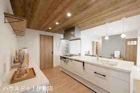 【建築プラン例…みなみの家　キッチン】
【建物価格…2226万円】
【間取り…3SLDK】
【建物（延床）面積…93.58㎡】