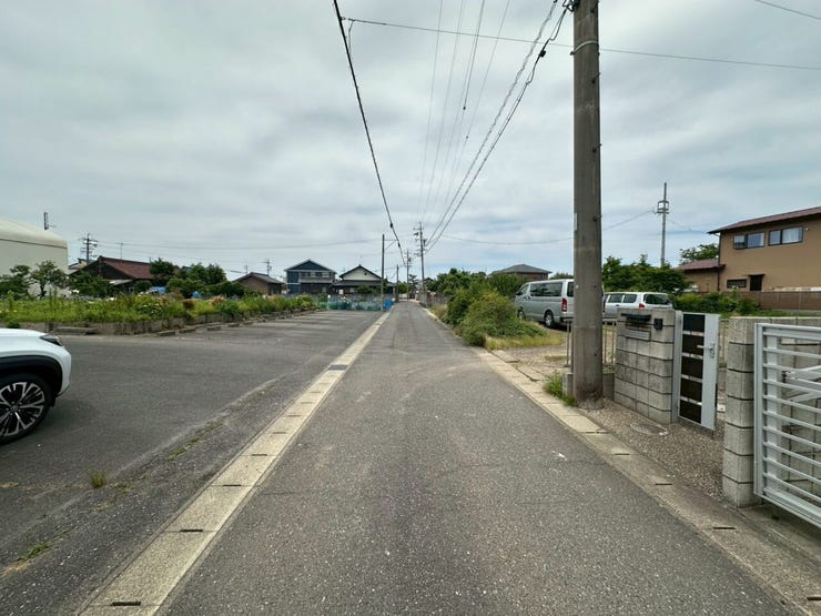 ◆南道路約3.55m 間口約8.2m
◆名鉄名古屋本線「大里」駅 徒歩約22分