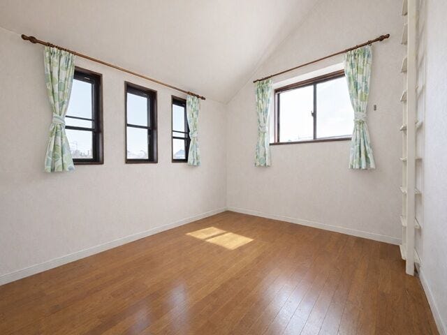 2階5.2帖洋室:画像は実際の室内写真及び間取り図をもとに、CGにて再現したイメージ画像であり、実際とは異なります。