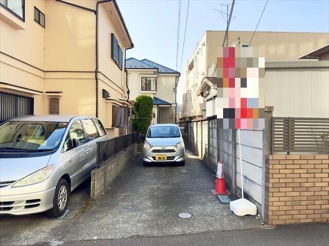 駐車場:駐車場は縦列駐車になりますが2台駐車可能です。