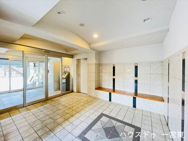 エントランスはマンションの顔です。掃除も行き届いた気持ちの良いエントランスが帰宅時の心を癒してくれます。