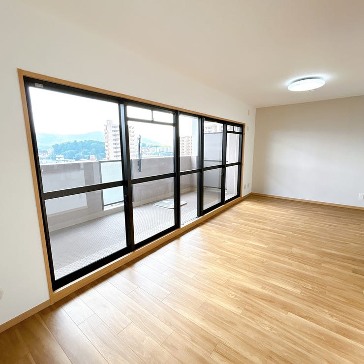 リビングの大きな窓